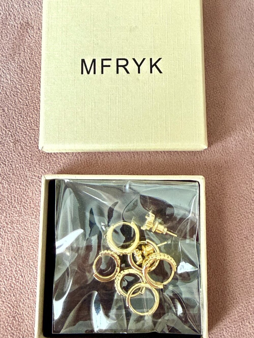 Elegant Gold Hoop Earrings Set - Picture 3 of 3